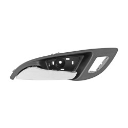 MANIJA INTERIOR CV EQUINOX 18-21 CON HOYO PARA SEGURO CROMADA/NEGRA PLASTICO TWN Izquierdo Delantera