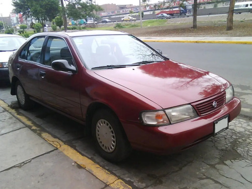 95-00 Nissan Lucino Viseras + Ganchos Centrales Color Gris