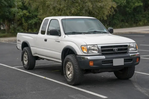 98-00 Toyota Tacoma 4x4 Cuarto Frontal Con Foco Derecho
