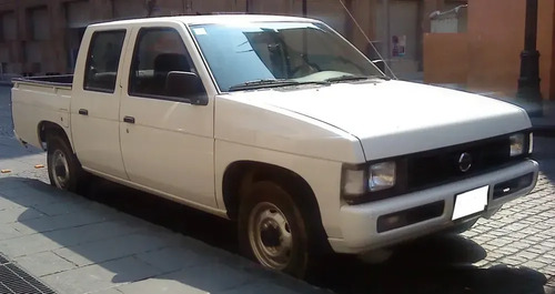 86-08 Nissan D21 Estaquitas Biseles Manija Interior Negro De