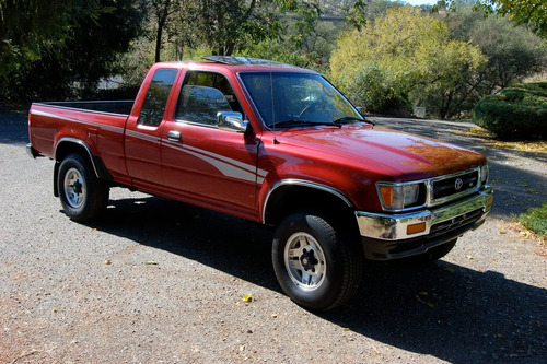 84-95 Toyota Pick Up Contra Chapa Contra Cerradura Pta 1 Pz
